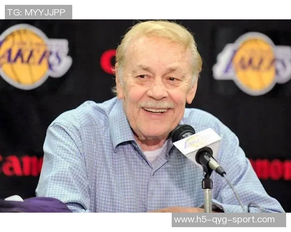 杰西巴斯直言在湖人队遭遇敌意感受后妈身份的压力与挑战